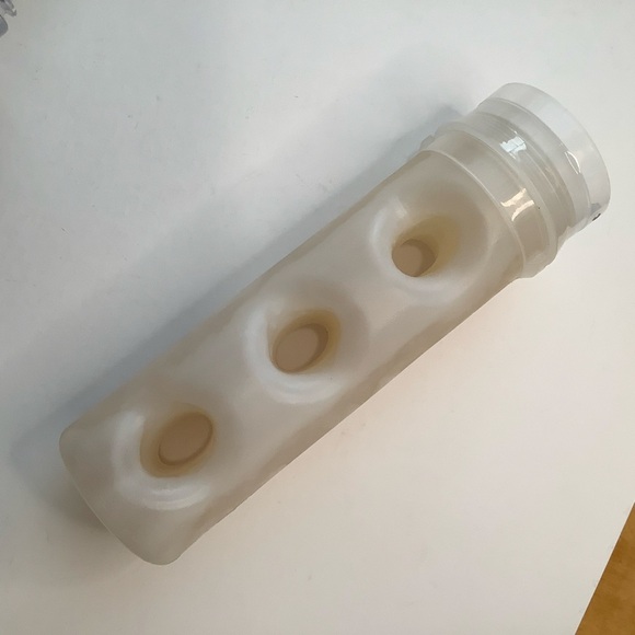 DAVIDsTEA 7-piece Iced Tea Pitcher with 3 Infusers - Picture 9 of 11